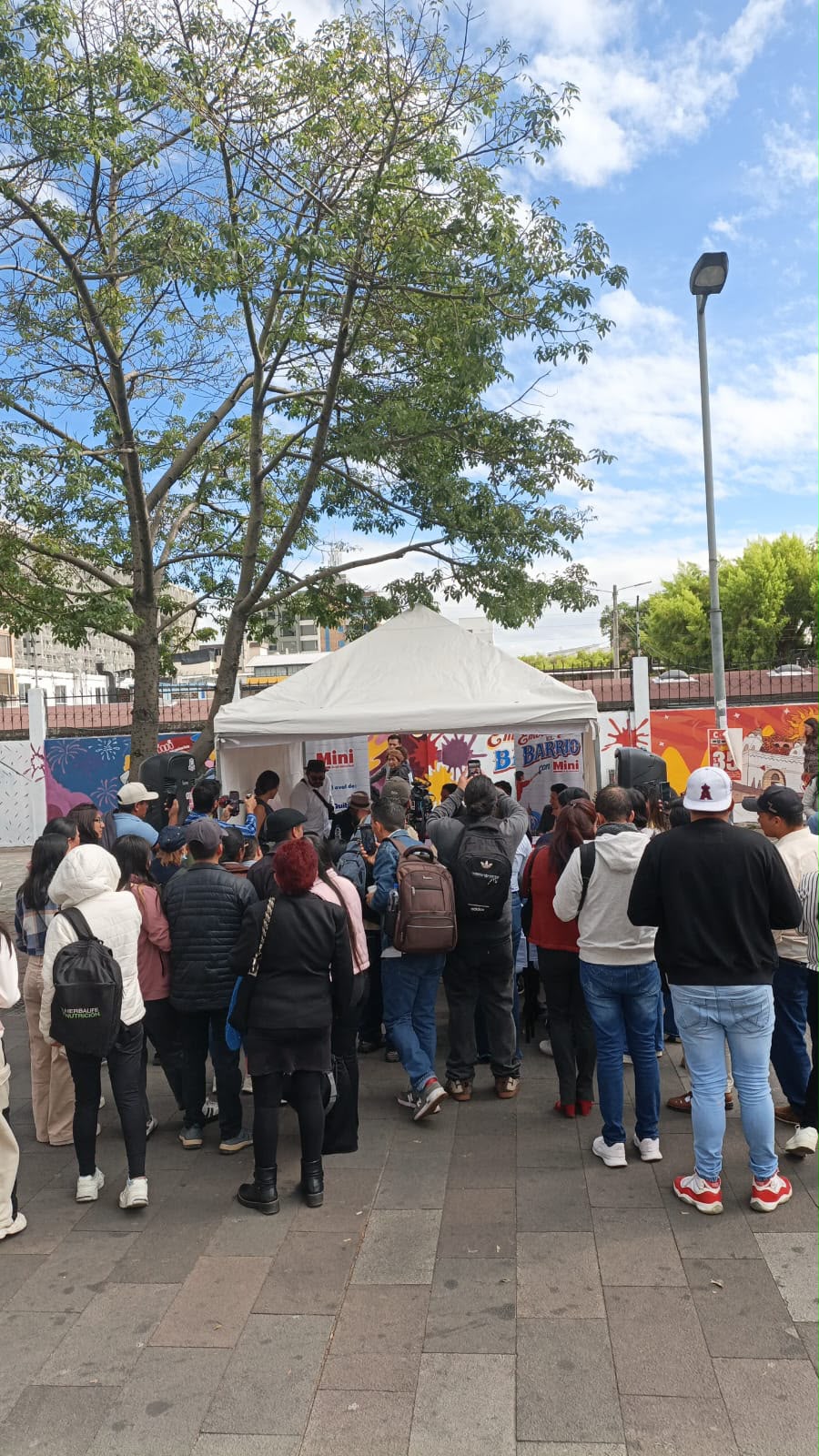 EMBELLECIENDO EL BARRIO 03