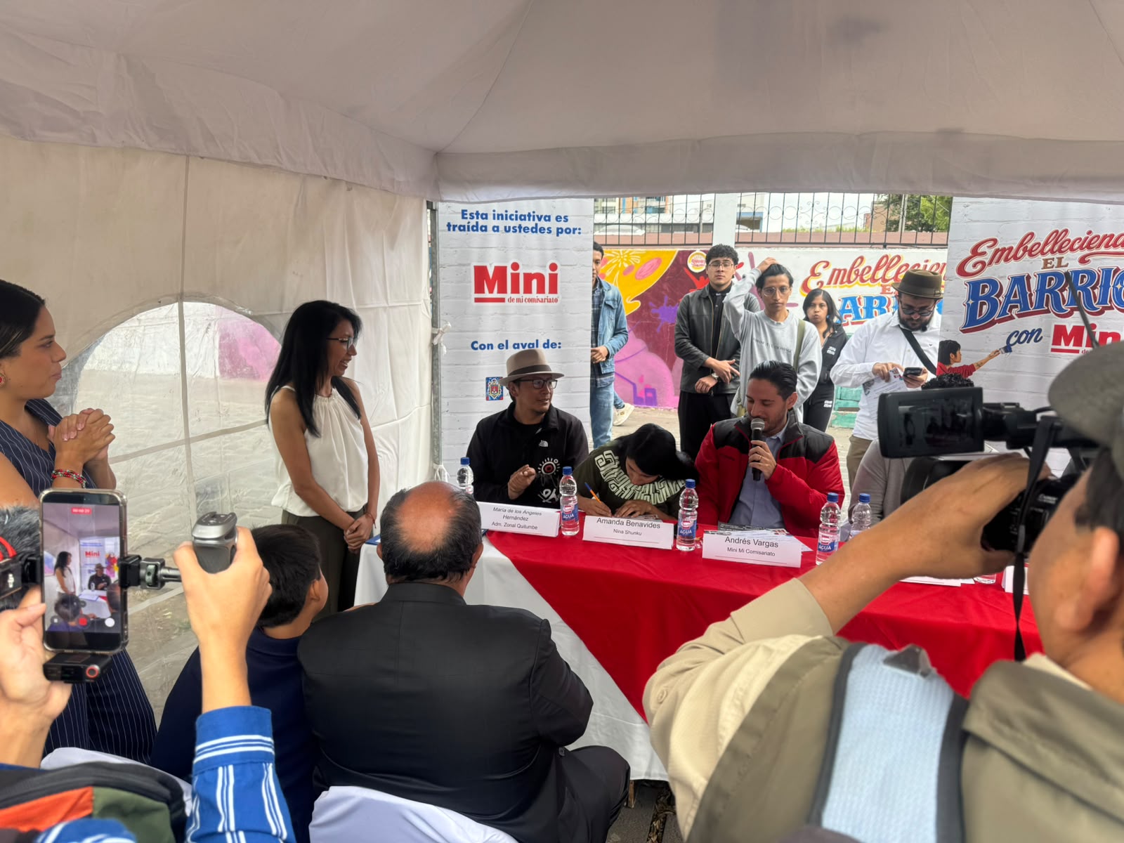 EMBELLECIENDO EL BARRIO 11