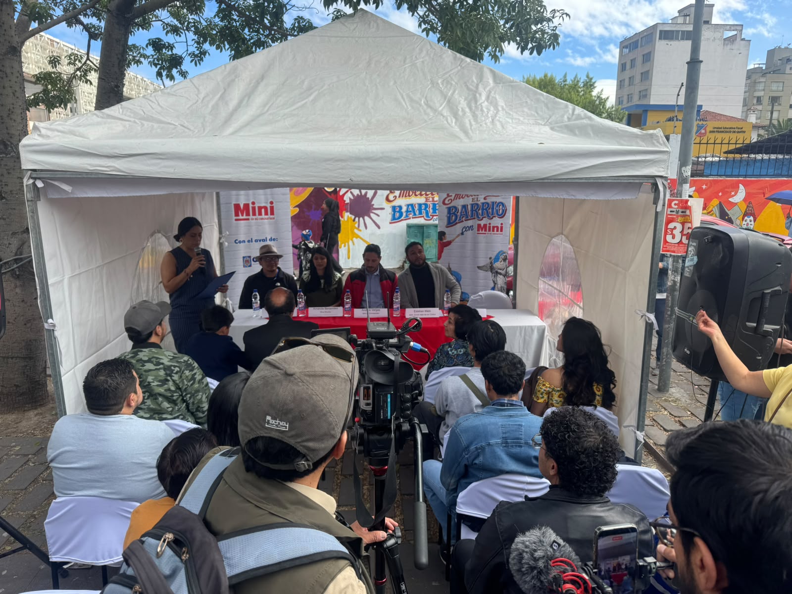 EMBELLECIENDO EL BARRIO 13